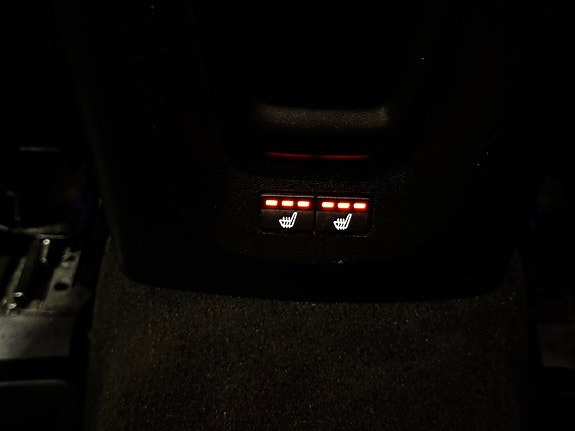 Volvo V40 25 of 25