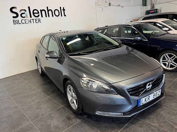 Volvo V40 4 of 25