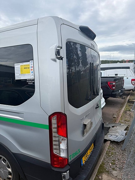 Ford Transit 3 of 6