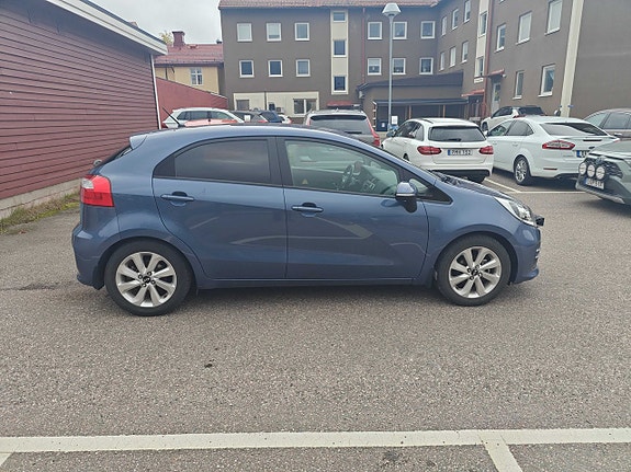 Kia Rio 6 of 6
