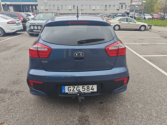Kia Rio 4 of 6