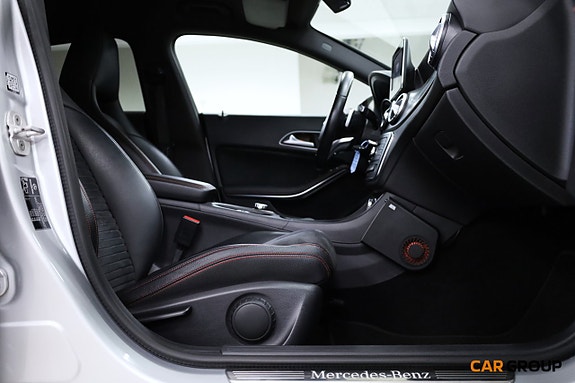 Mercedes-Benz CLA200 14 of 22