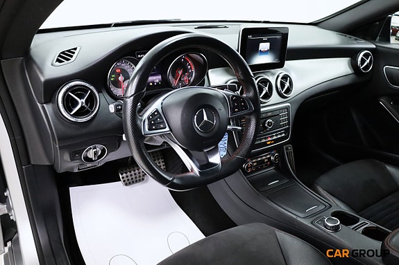Mercedes-Benz CLA200 11 of 22