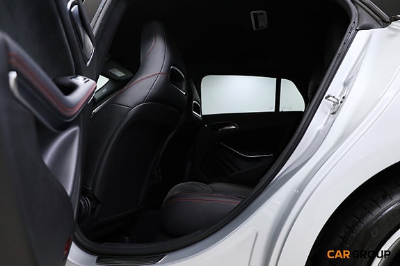 Mercedes-Benz CLA200 15 of 22