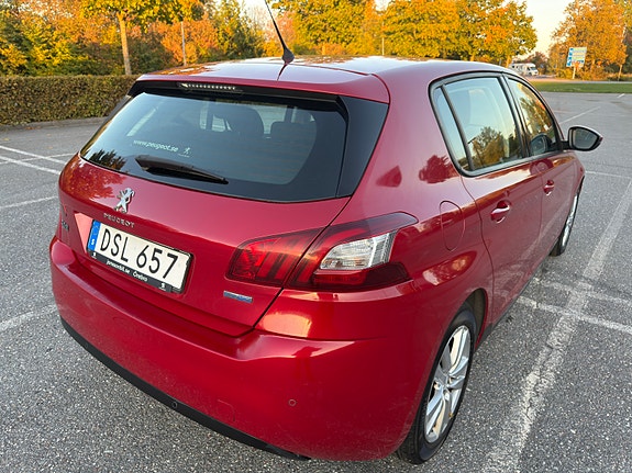 Peugeot 308 3 of 9