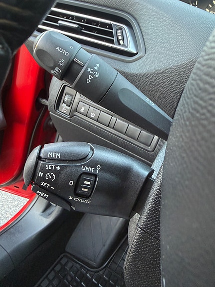 Peugeot 308 9 of 9