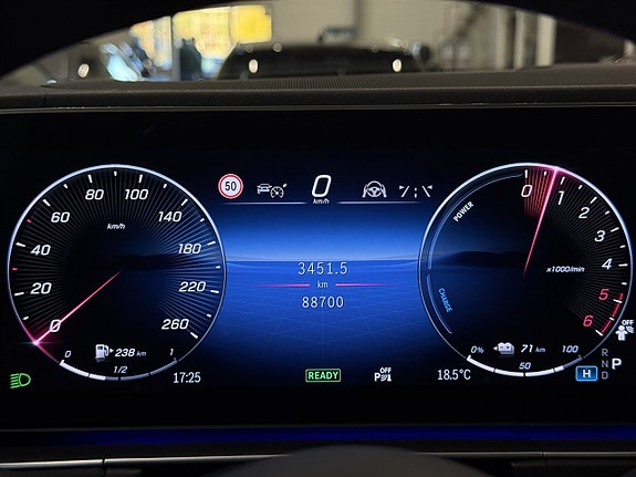 Mercedes-Benz GLE350 de 14 of 27