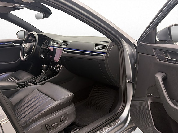 Skoda Superb 28 of 30