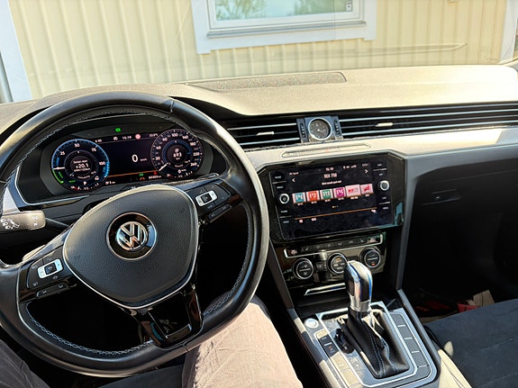 Volkswagen Passat 4 of 8