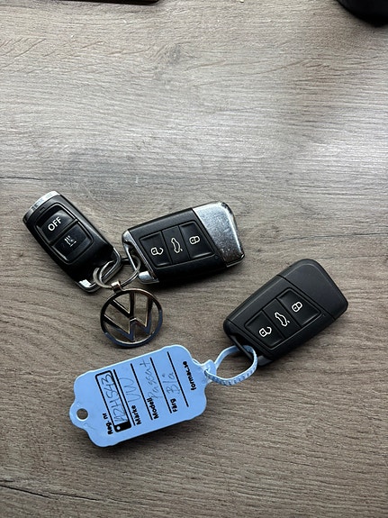 Volkswagen Passat 12 of 13