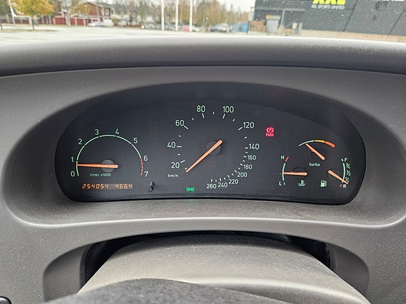 Saab 9-5 5 of 5