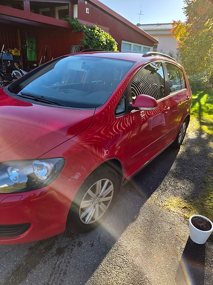 Volkswagen Golf Plus 2 of 10