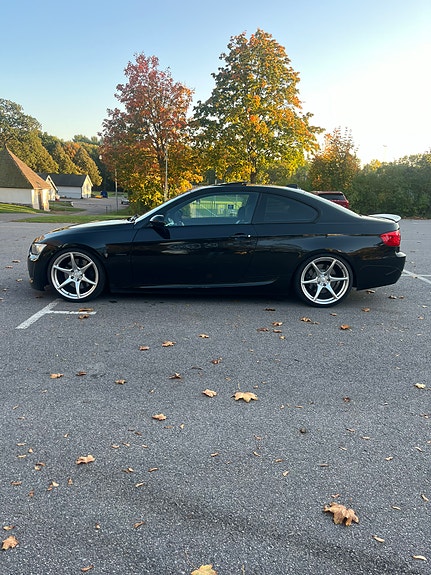 BMW 335i 6 of 9