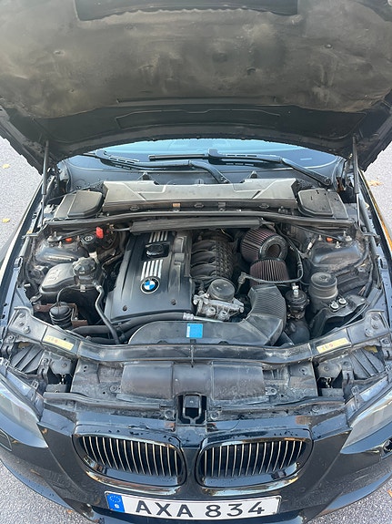 BMW 335i 8 of 9