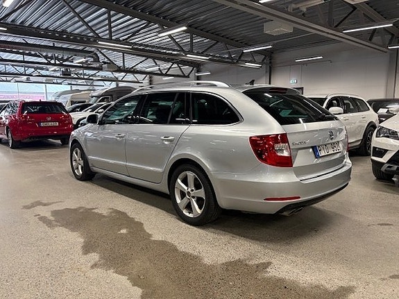 Skoda Superb 3 of 9