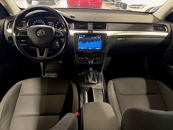Skoda Superb 6 of 9