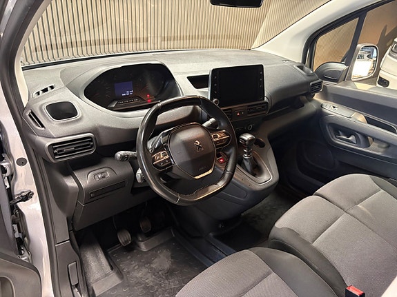 Peugeot Partner 8 of 16
