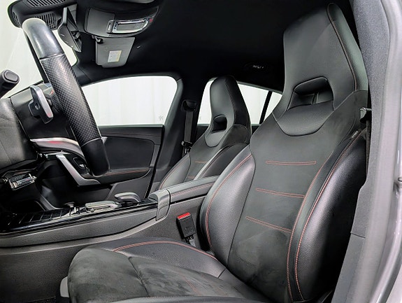 Mercedes-Benz CLA200 10 of 15