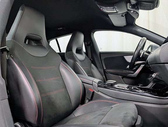 Mercedes-Benz CLA200 11 of 15