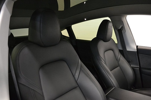 Tesla Model Y 11 of 22