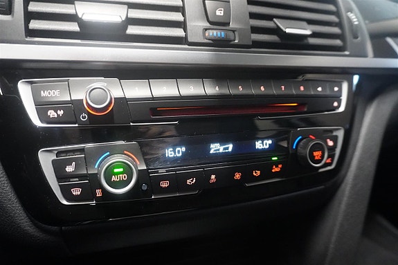 BMW 318d 15 of 16