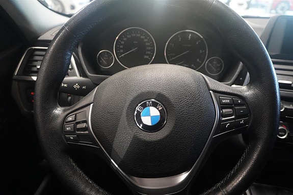 BMW 318d 9 of 16