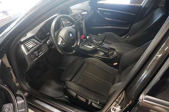 BMW 318d 2 of 16