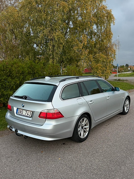 BMW 520d 2 of 7