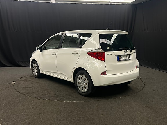 Toyota Verso-S 5 of 17