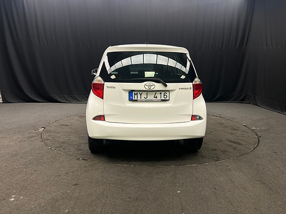Toyota Verso-S 6 of 17
