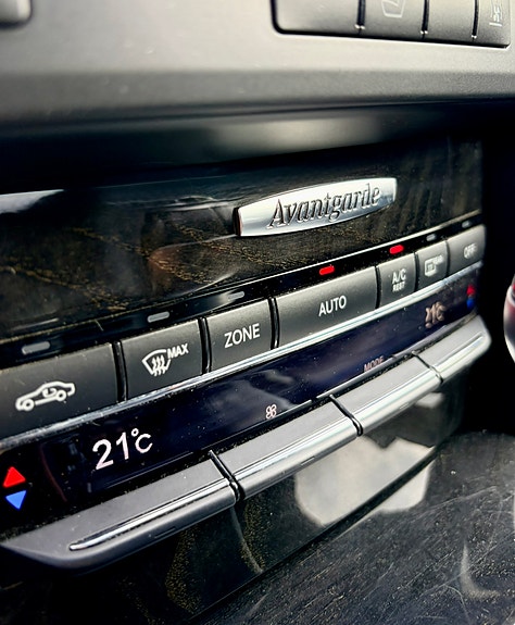 Mercedes-Benz E220 24 of 28