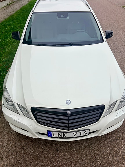 Mercedes-Benz E220 10 of 28