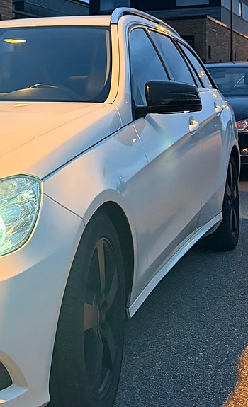 Mercedes-Benz E220 7 of 28