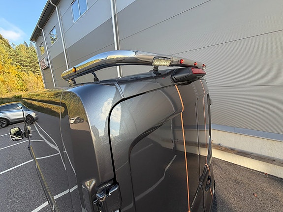 Ford Transit 9 of 30