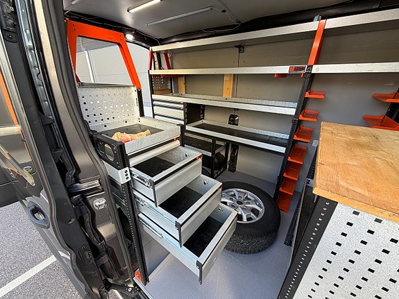 Ford Transit 21 of 30