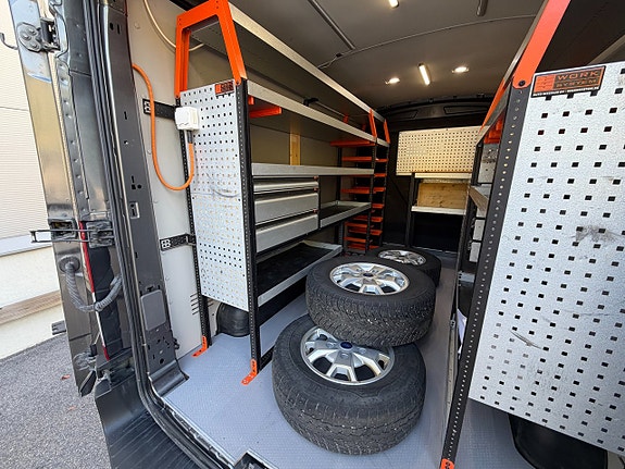 Ford Transit 18 of 30