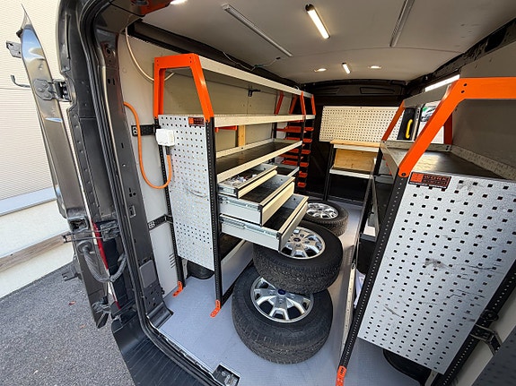 Ford Transit 17 of 30