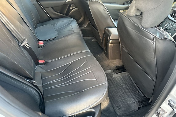 Volvo V40 11 of 28
