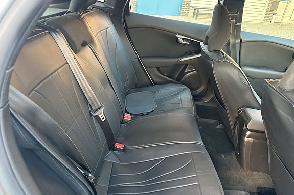 Volvo V40 12 of 28