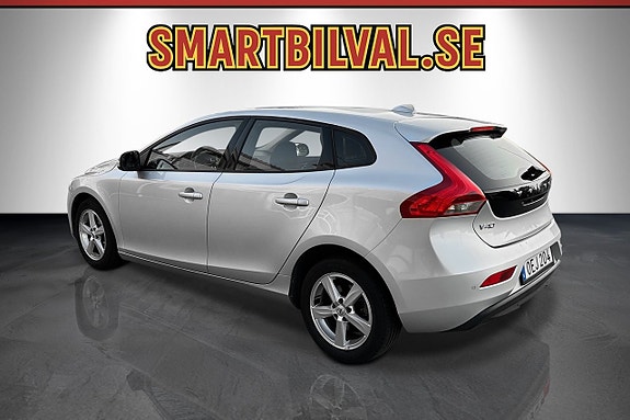 Volvo V40 4 of 28