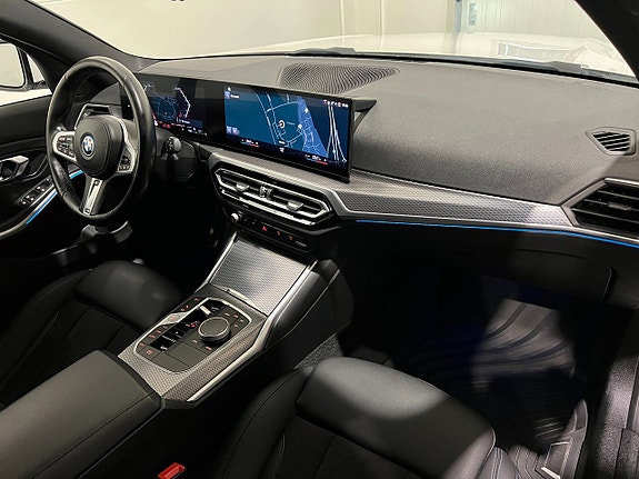 BMW 330e 14 of 27