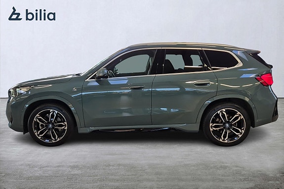 BMW iX1 3 of 18