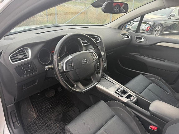 Citroen C4 9 of 16