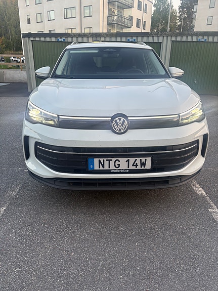 Volkswagen Tiguan 4 of 5