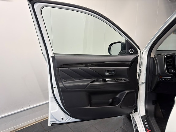 Mitsubishi Outlander 15 of 30