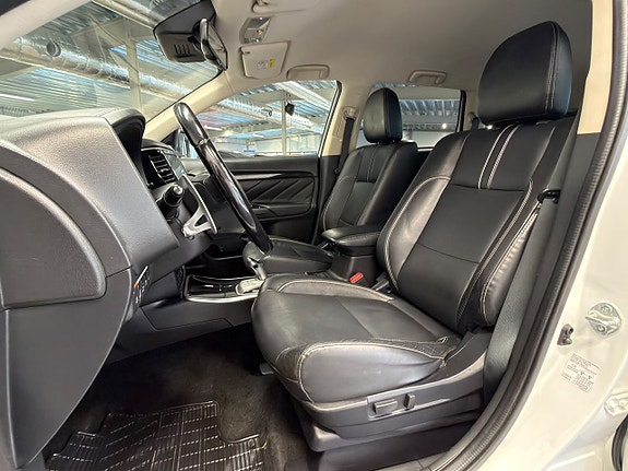 Mitsubishi Outlander 17 of 30