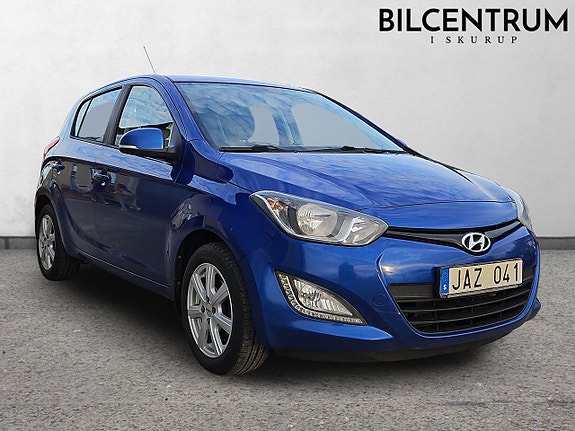 Hyundai i20 2 of 8