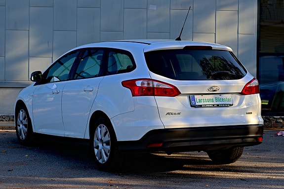Ford Focus 5 of 9