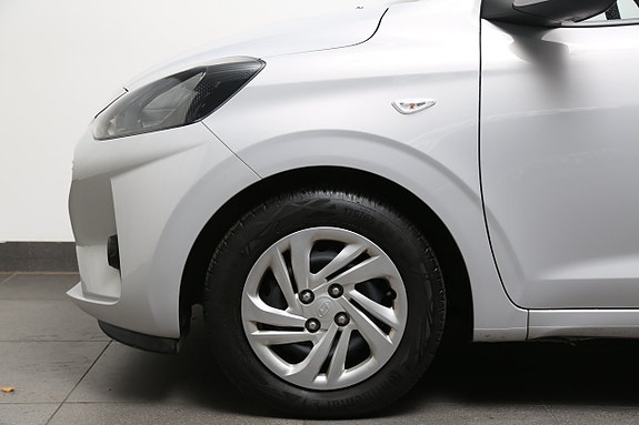 Hyundai i10 8 of 24