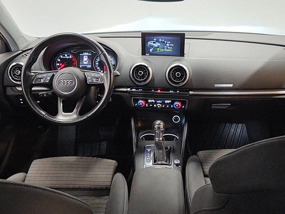 Audi A3 8 of 20